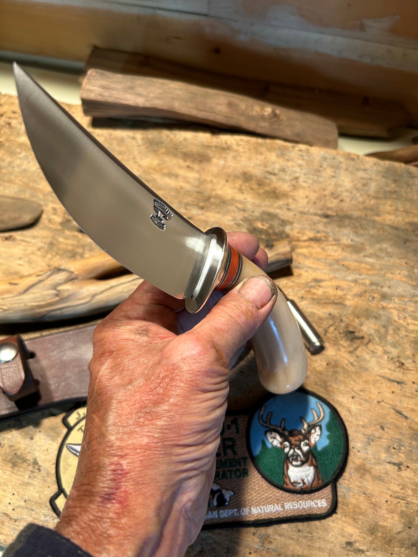 J. Behring Handmade Fox River Hunter 5" AEBL Blade Birds Head Musk Ox Giraffe Sheath