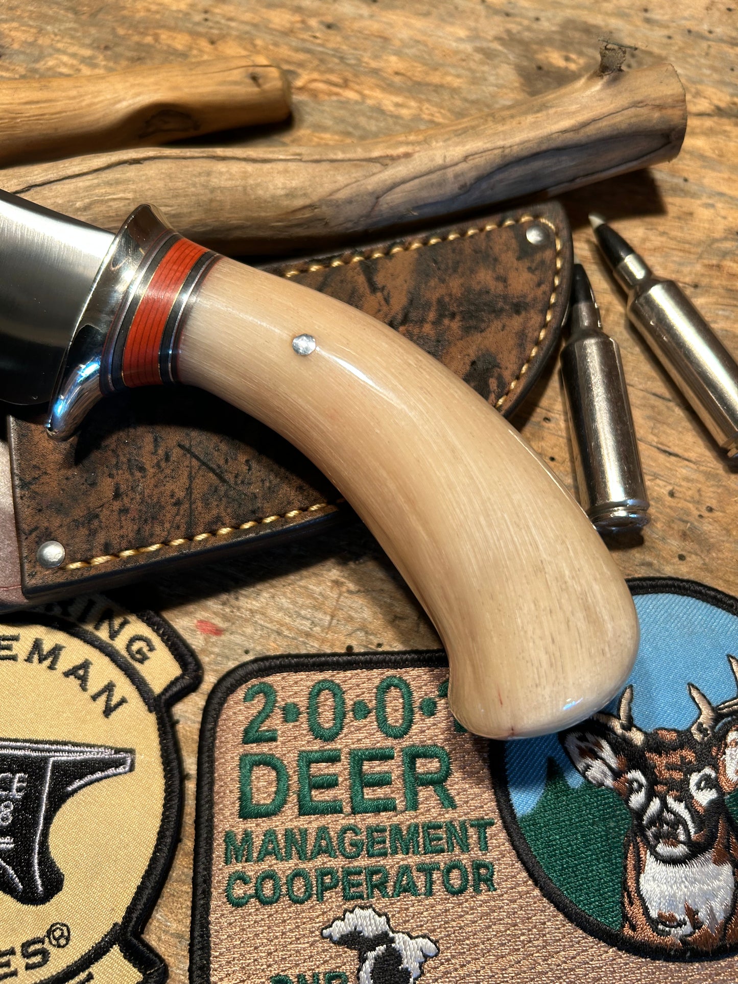 J. Behring Handmade Fox River Hunter 5" AEBL Blade Birds Head Musk Ox Giraffe Sheath