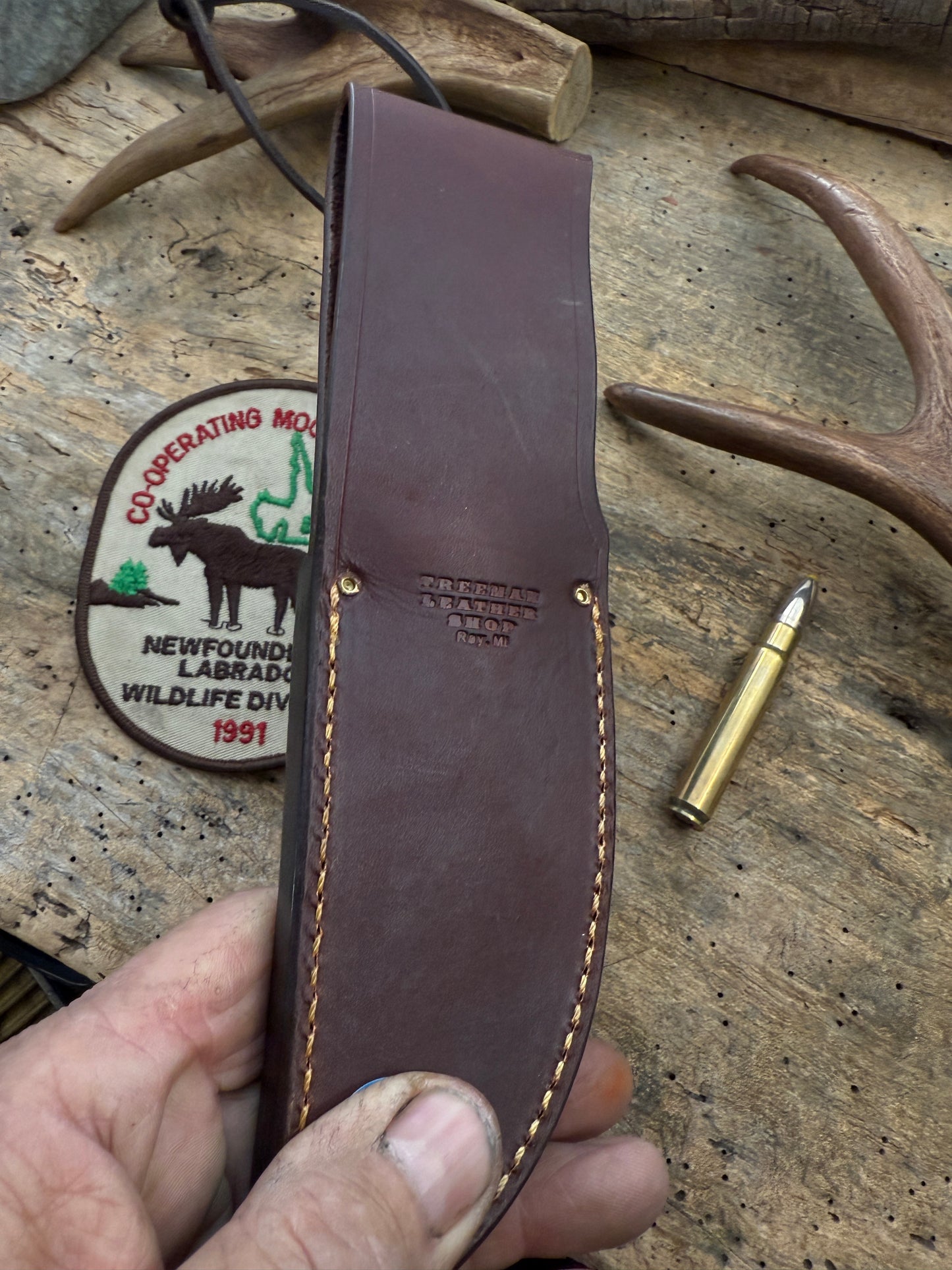 Iron Mountain Hunter DBL Brass Horse Hide Rare !