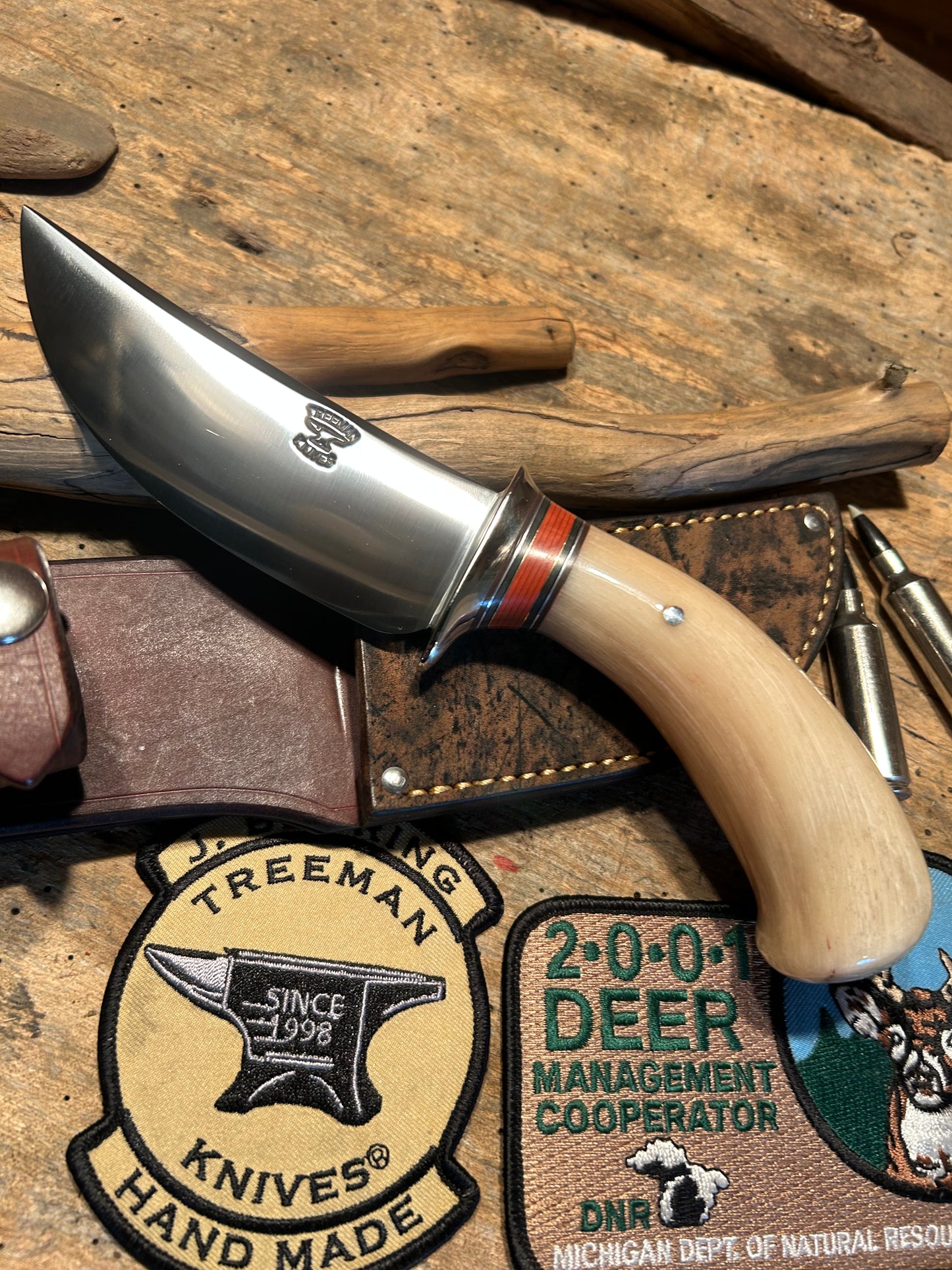 J. Behring Handmade Fox River Hunter 5" AEBL Blade Birds Head Musk Ox Giraffe Sheath
