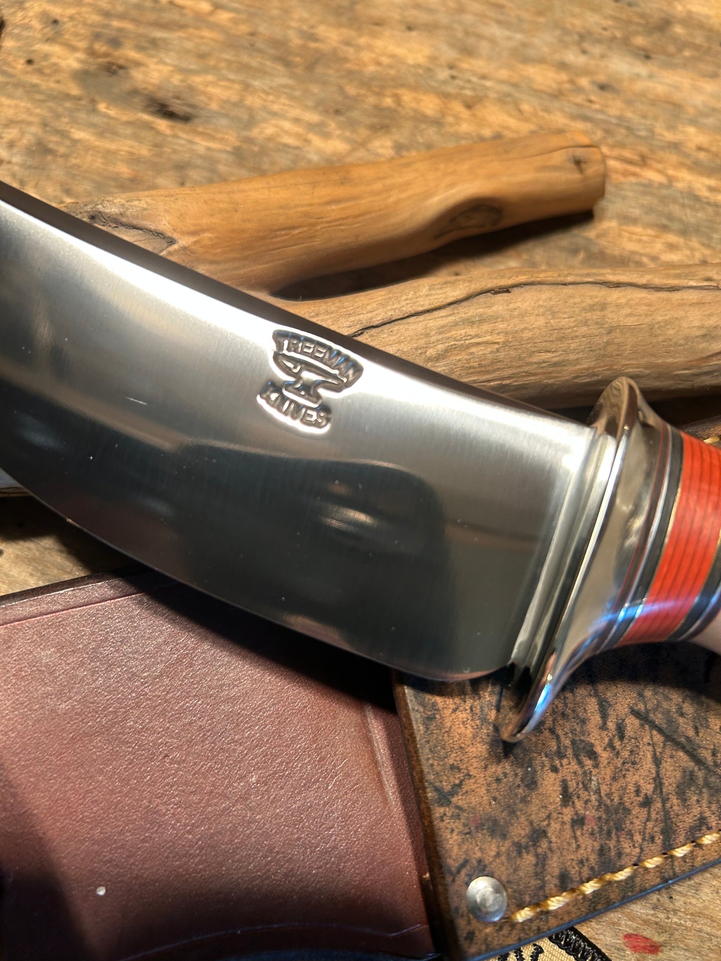 J. Behring Handmade Fox River Hunter 5" AEBL Blade Birds Head Musk Ox Giraffe Sheath