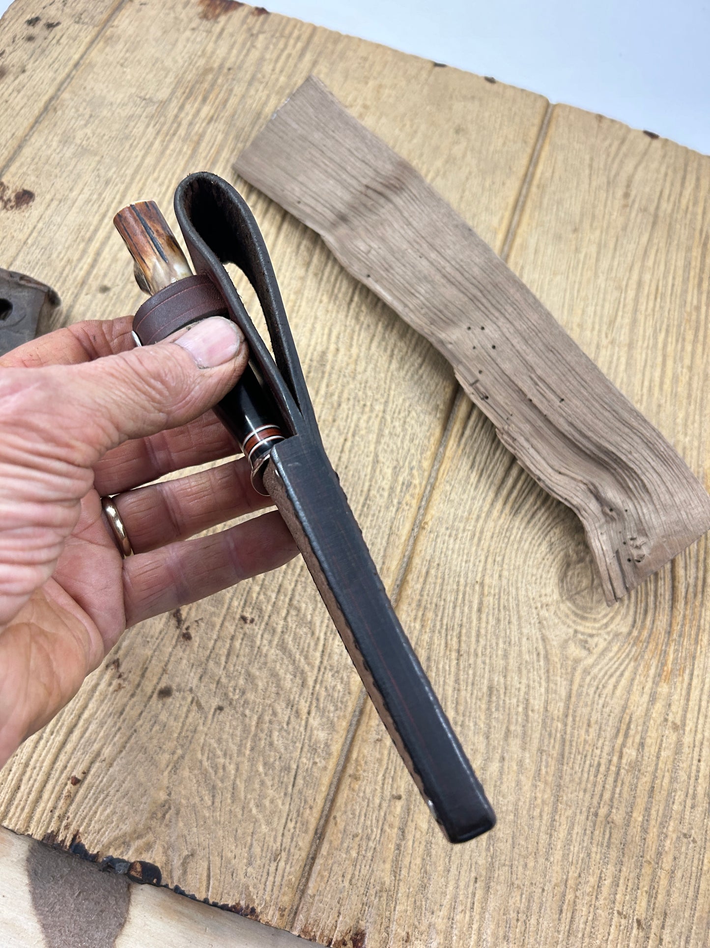 Treeman Trout Knife Sticker 3 1/2" AEB-L stainless blade Hippo sheath