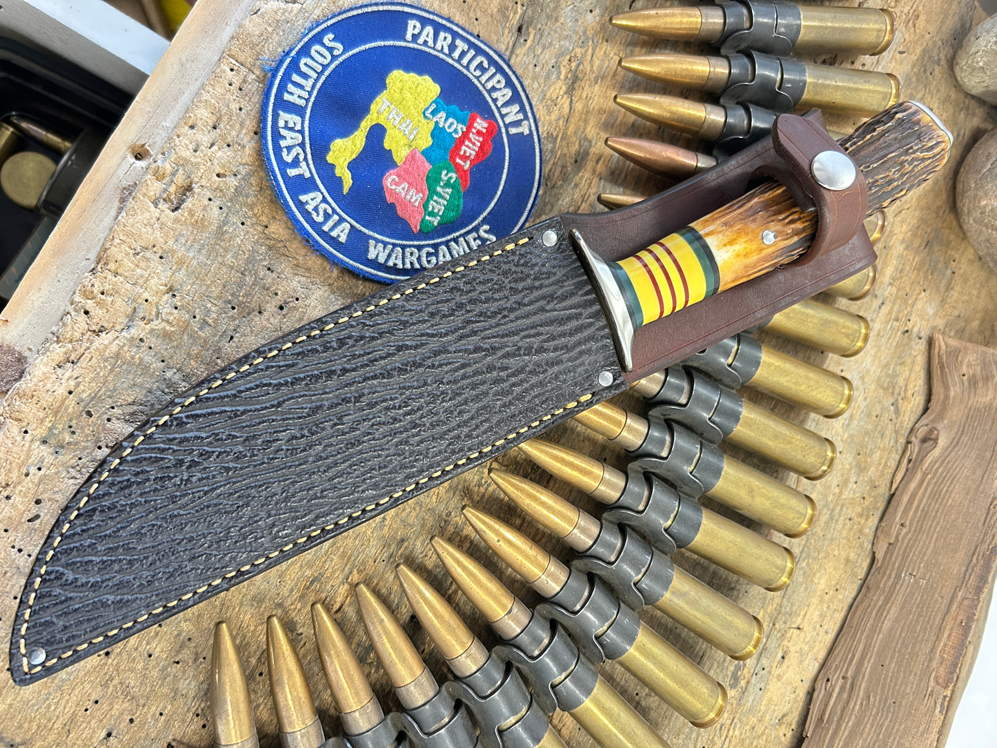 Vietnam Veteran Double Skull Fighter 8" Hammermark Blade Shark Sheath