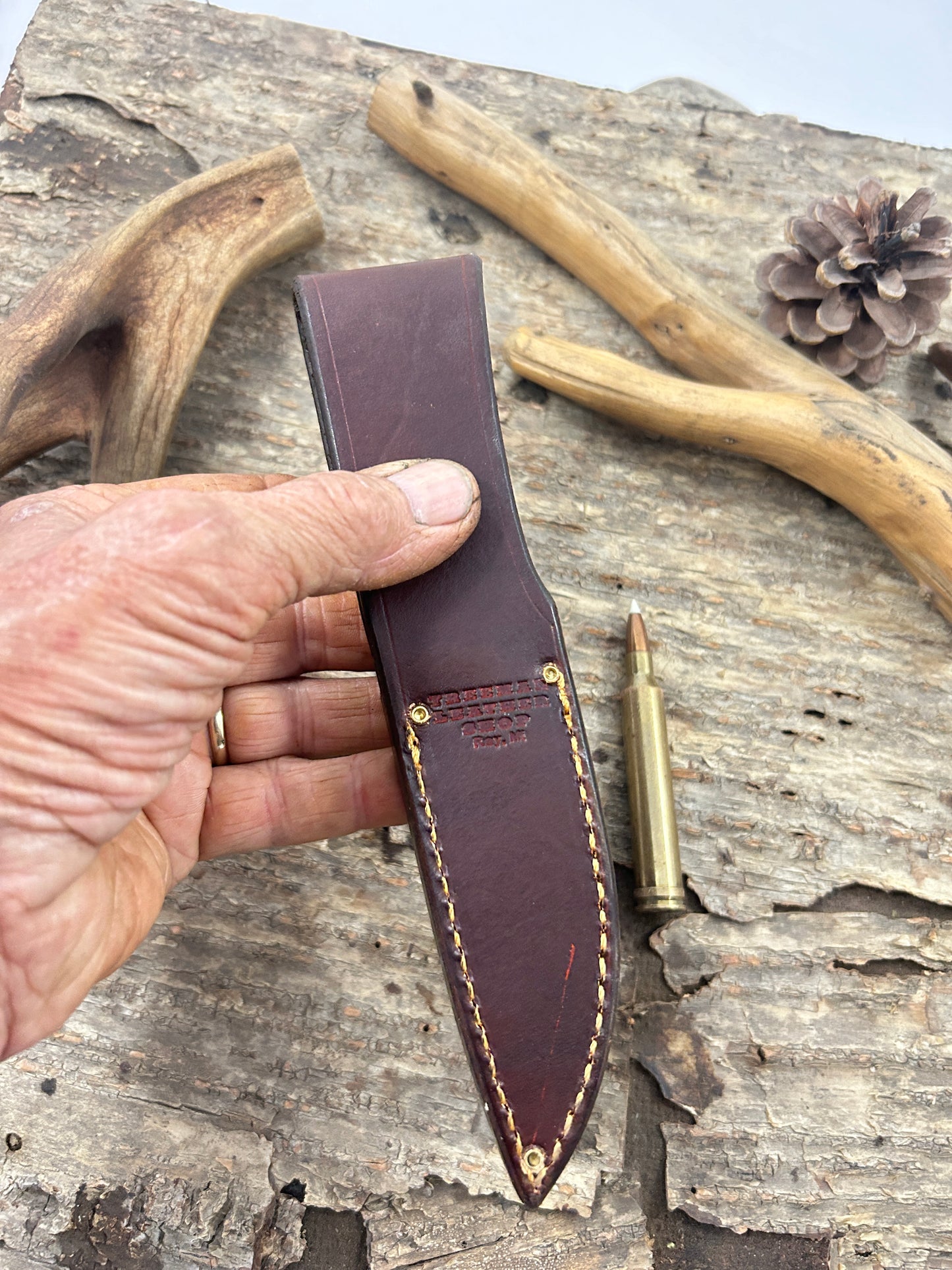 Treeman Trout & Deer Knife AEB-L Stainless HH Pinned white tail Stag Butt