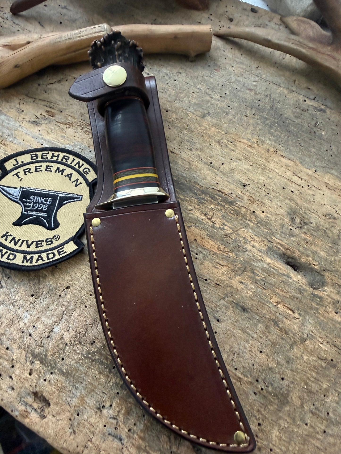 Treeman Big Bay Hunter Brass Horse Hide Crown Stag