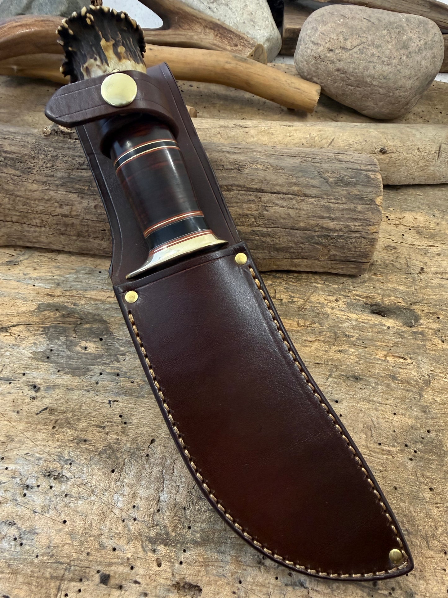 Treeman Woodmonk 5 1/2" Blade Horse hide Crown Stag