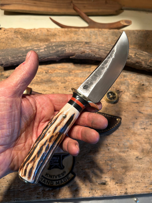 Treeman Big Bay  Hunter 5" Hammer Mark Blade Brass Premium Sambar Stag