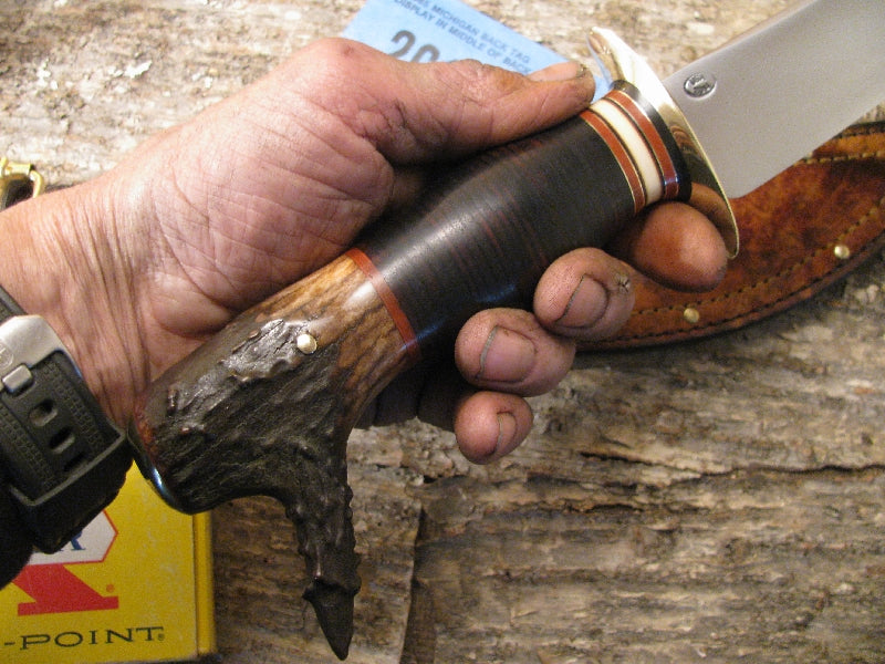 Double Skull Fighter 9 1/4" Blade  Drop Tine Handle