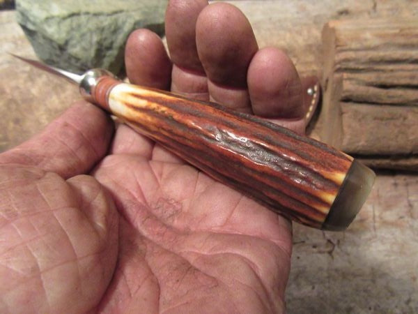 Treeman Trout & Deer Knife Red Stag Musk Ox Butt cap