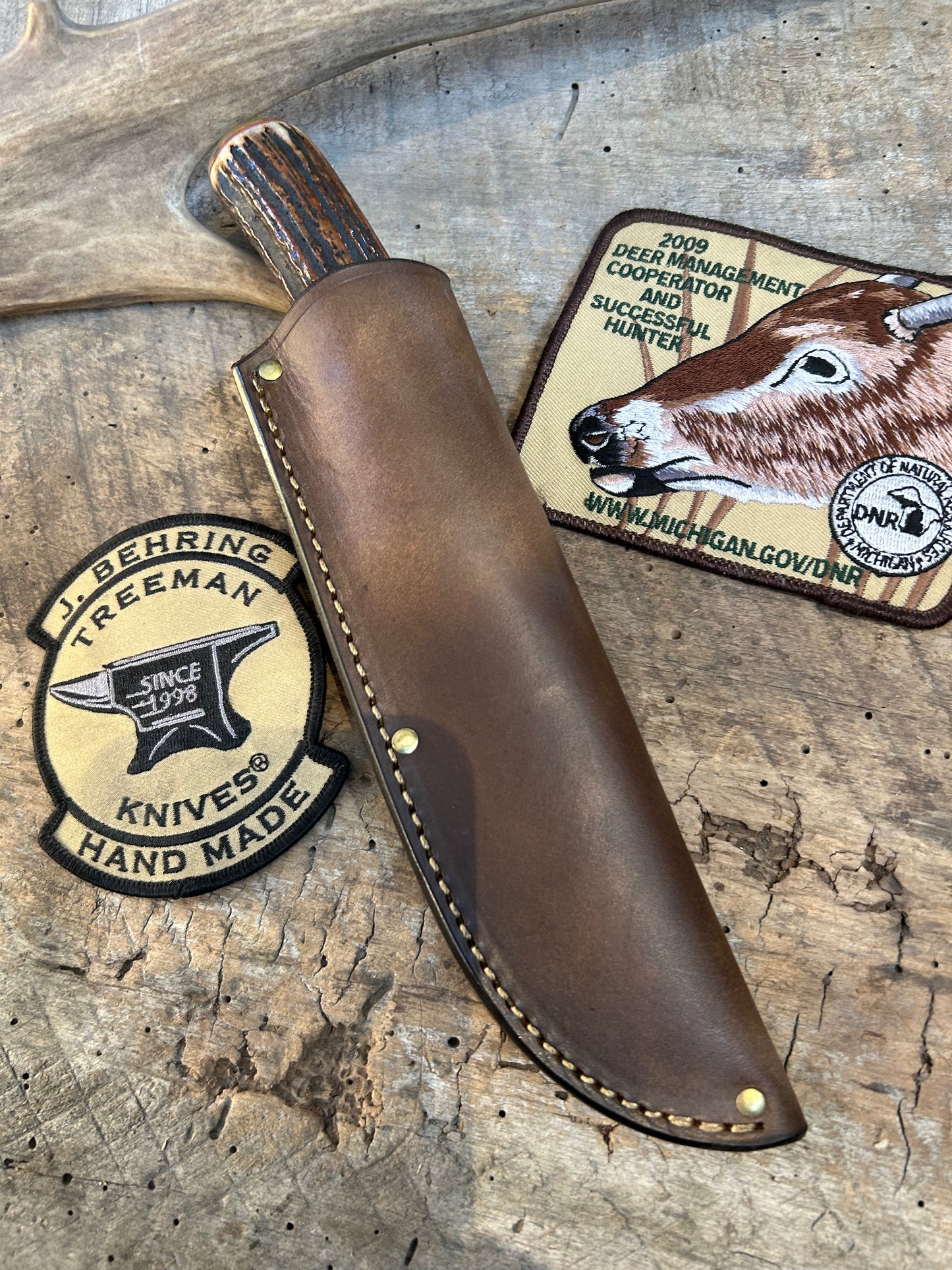 Treeman 5" Alaskan Hammermark Stag Finger Grip Handle DBL Brass