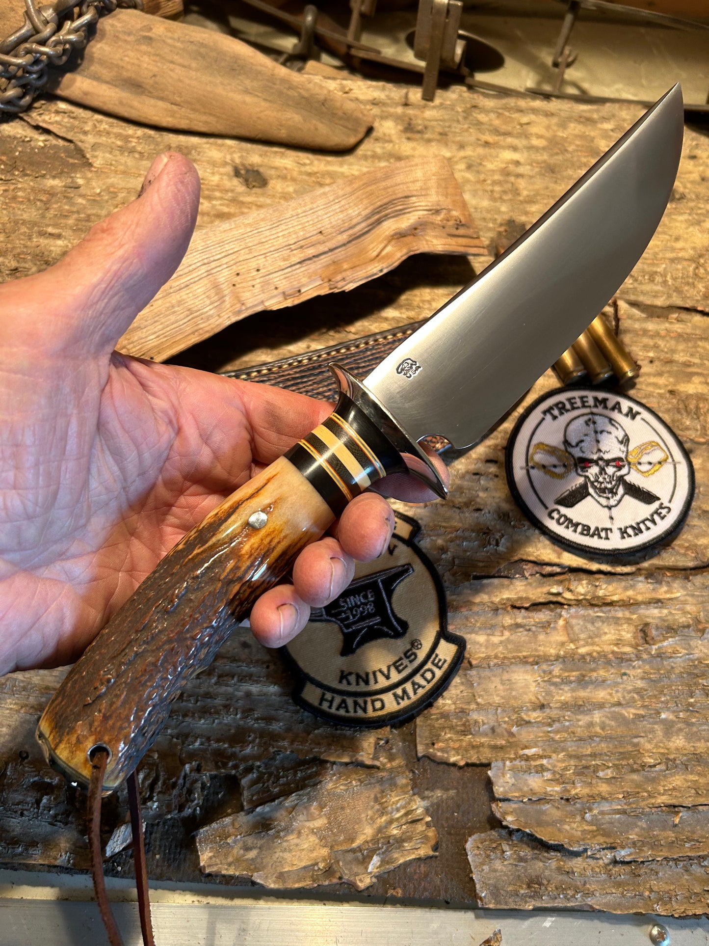 J. Behring DBL Skull fighter 7" NS Finger grip Stag Shark Sheath