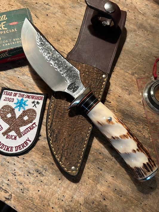 J. Behring Handmade Alaskan Semi Skinner Hammermark Stag Finger grip Giraffe Sheath