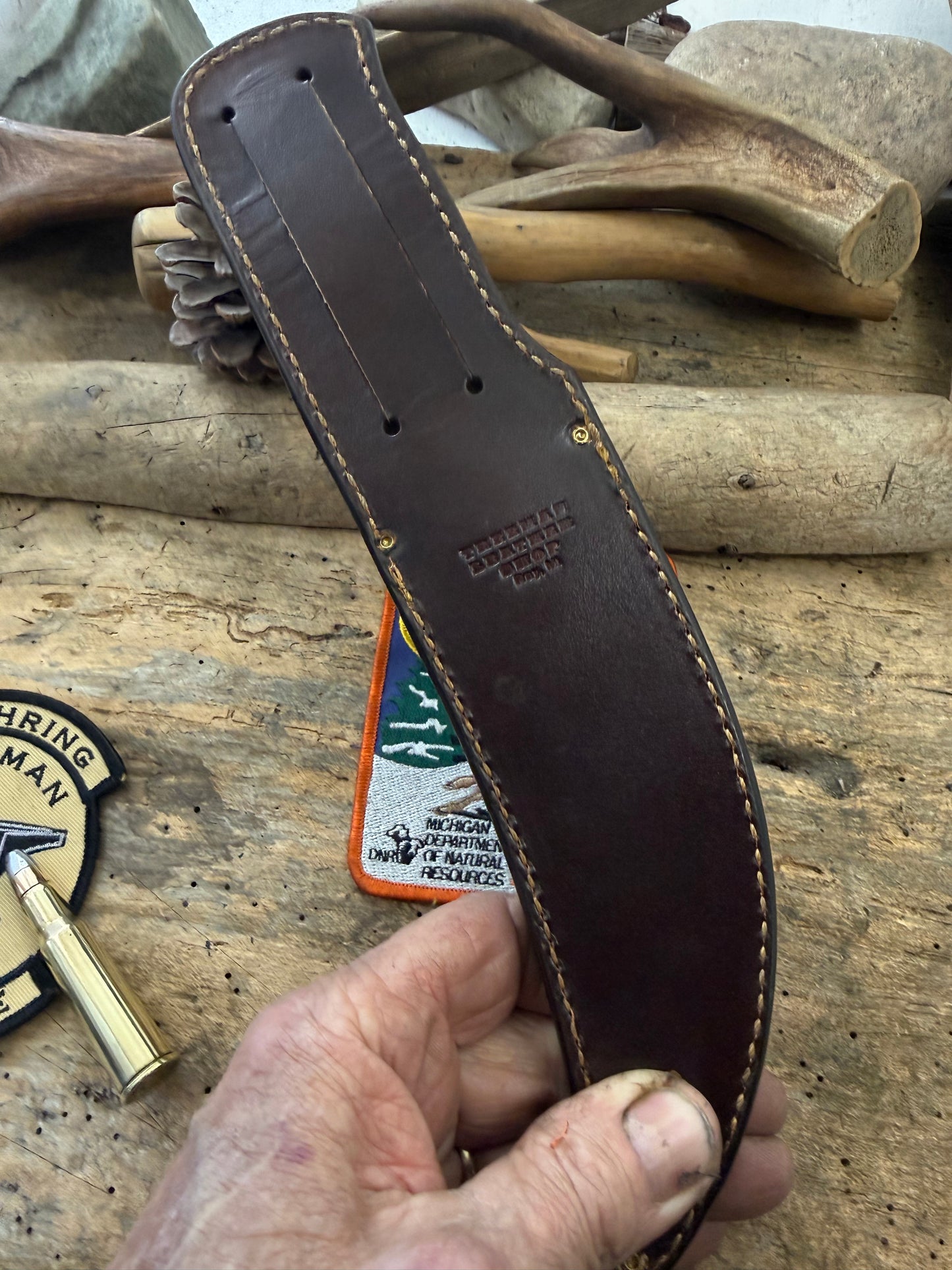 Treeman Big 6" Skinner Horse hide crown Stag