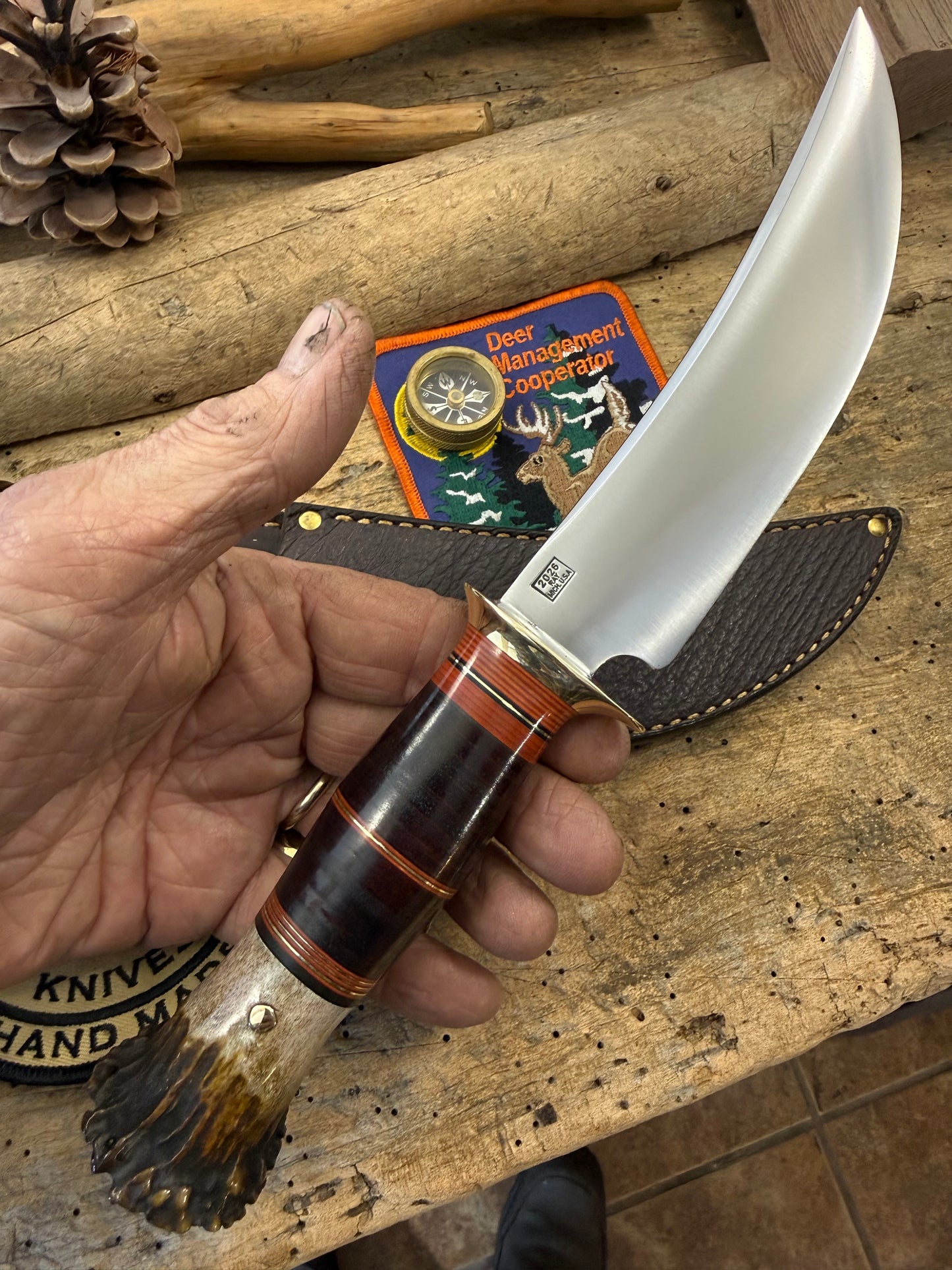 Treeman Big 6" Skinner Horse hide crown Stag