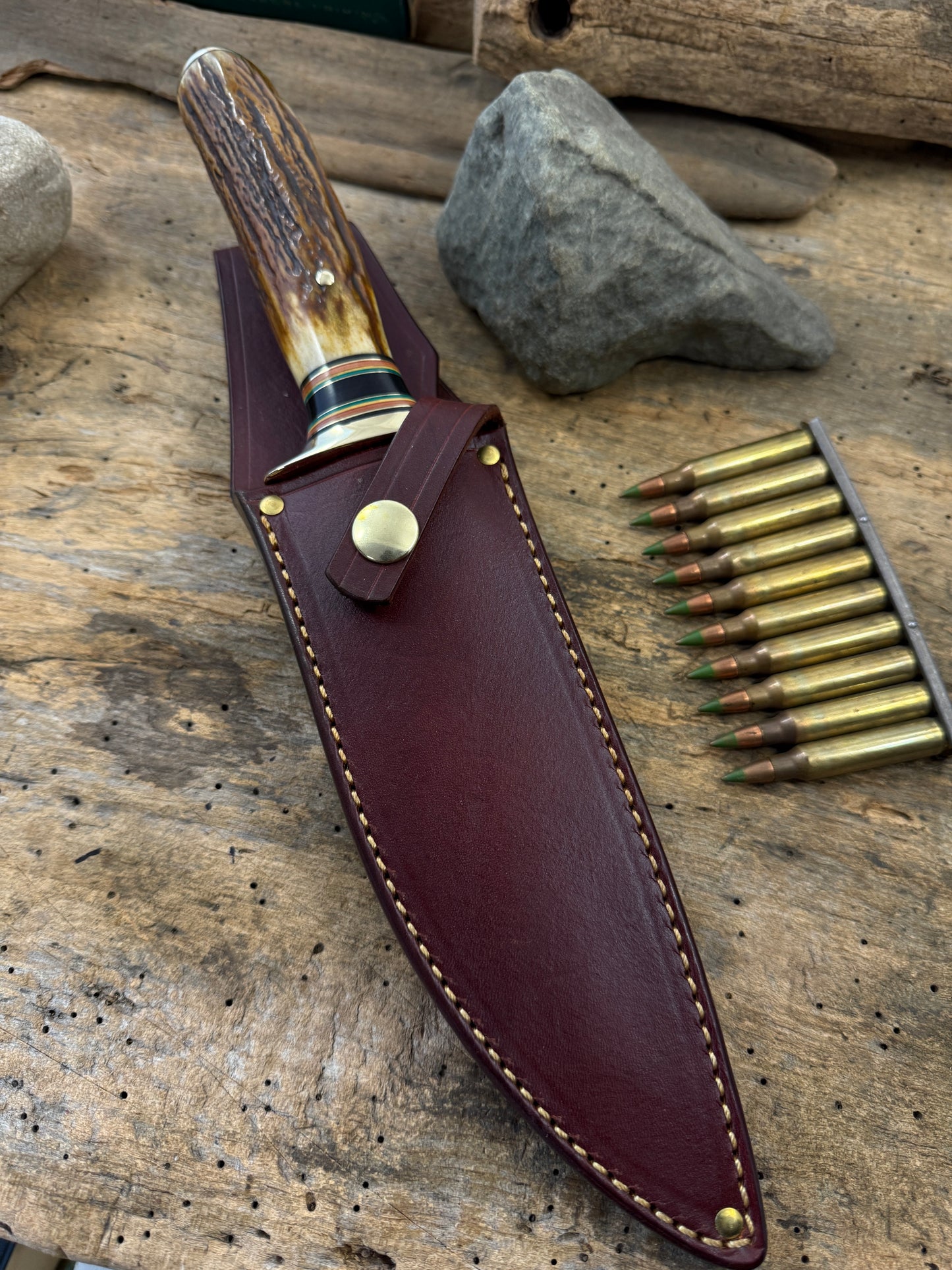 Treeman DBL Skull Fighter 6 3/4" Heavy Duty Hammer Mark Blade Finger Grip Stag