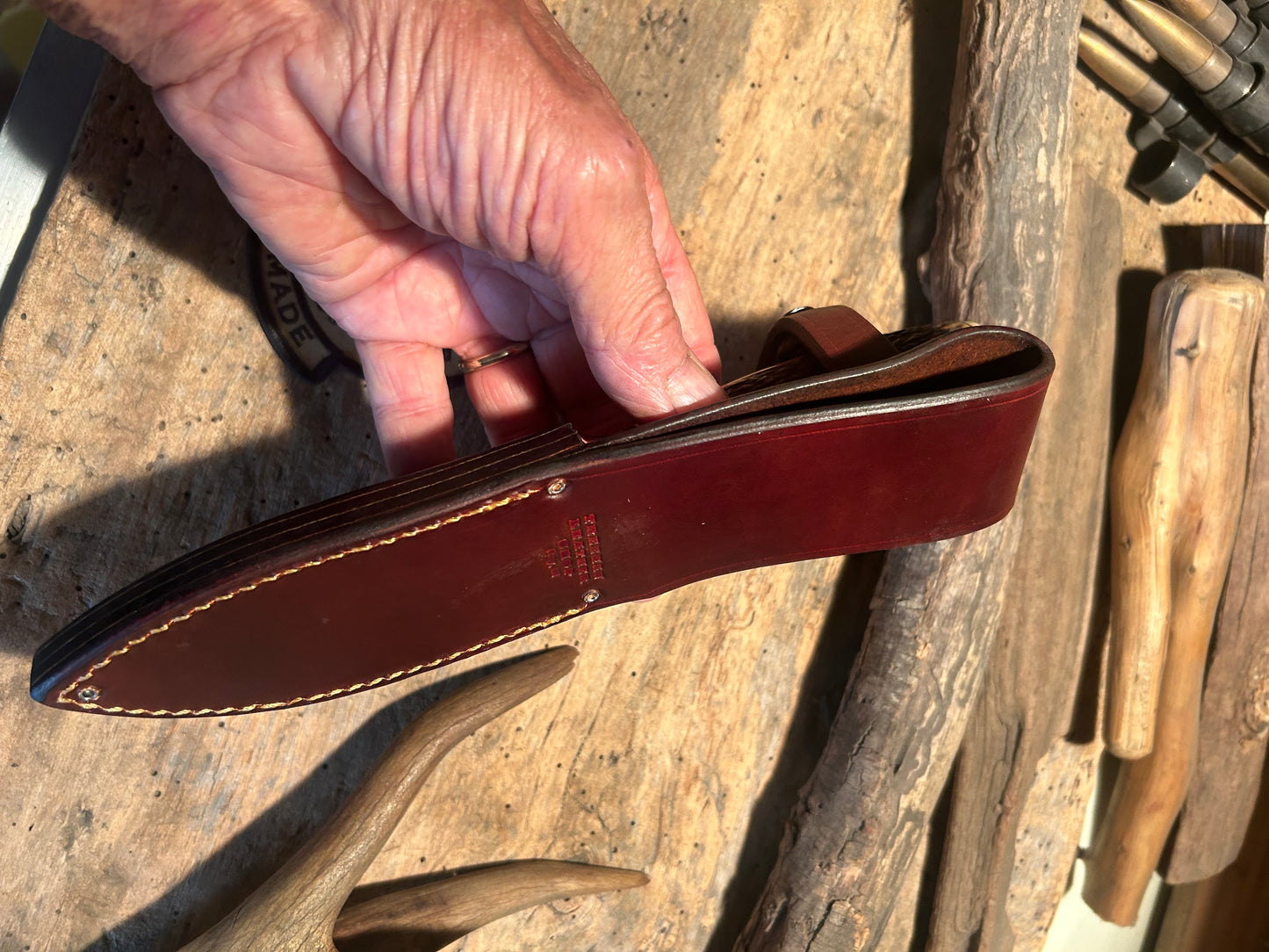 Treeman Lil" Caper 3" Blade Horsehide Crotch Stag Belt Sheath