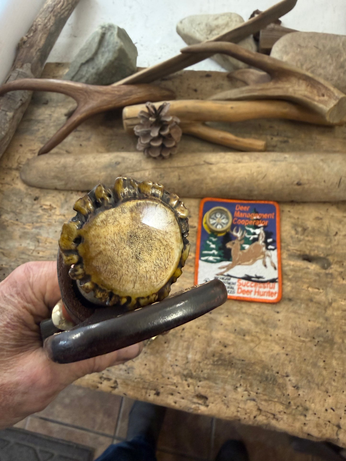 Treeman Big 6" Skinner Horse hide crown Stag