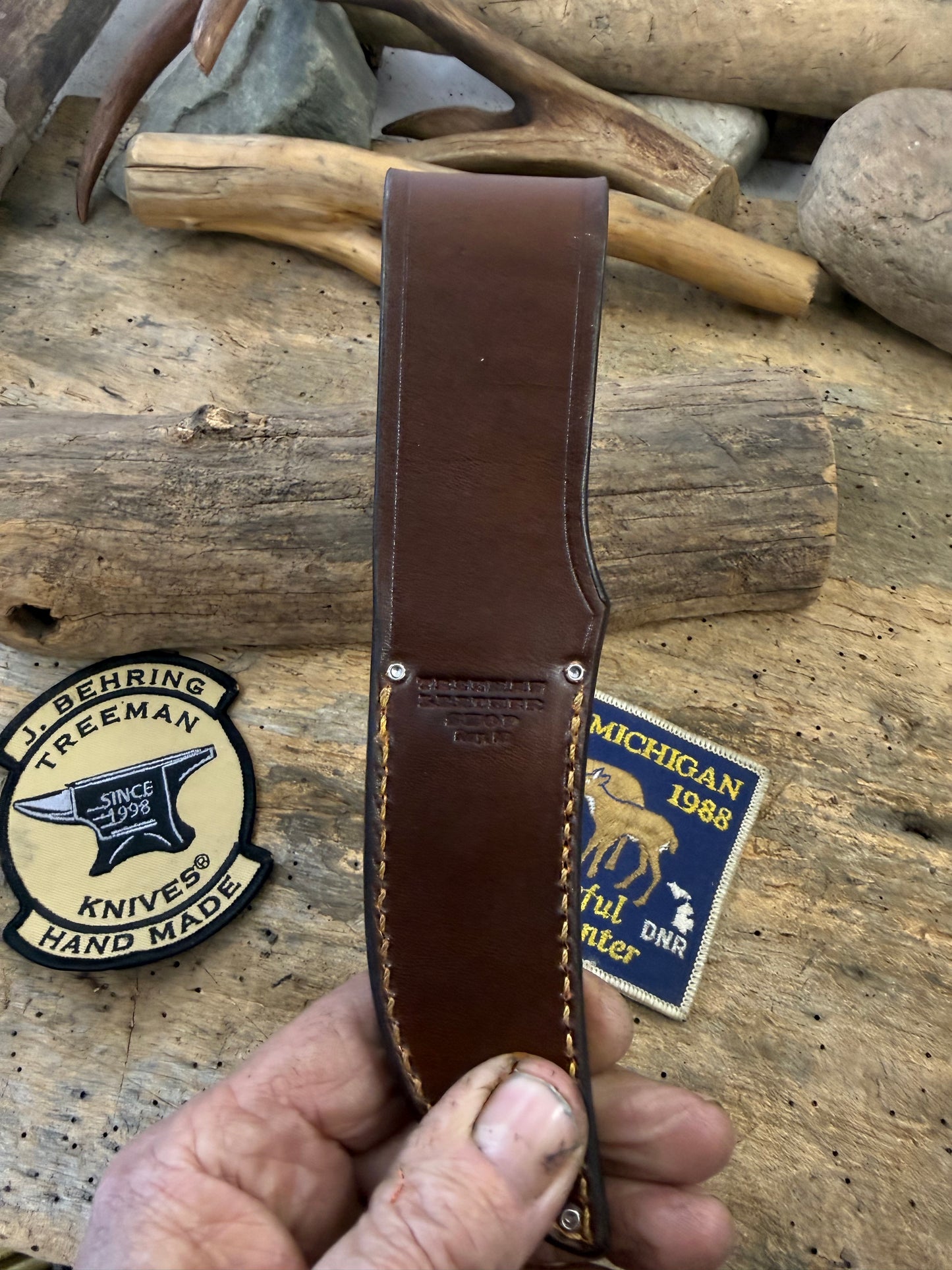 Treeman 4" Ball Cutter Cattleman Stag Crock Sheath