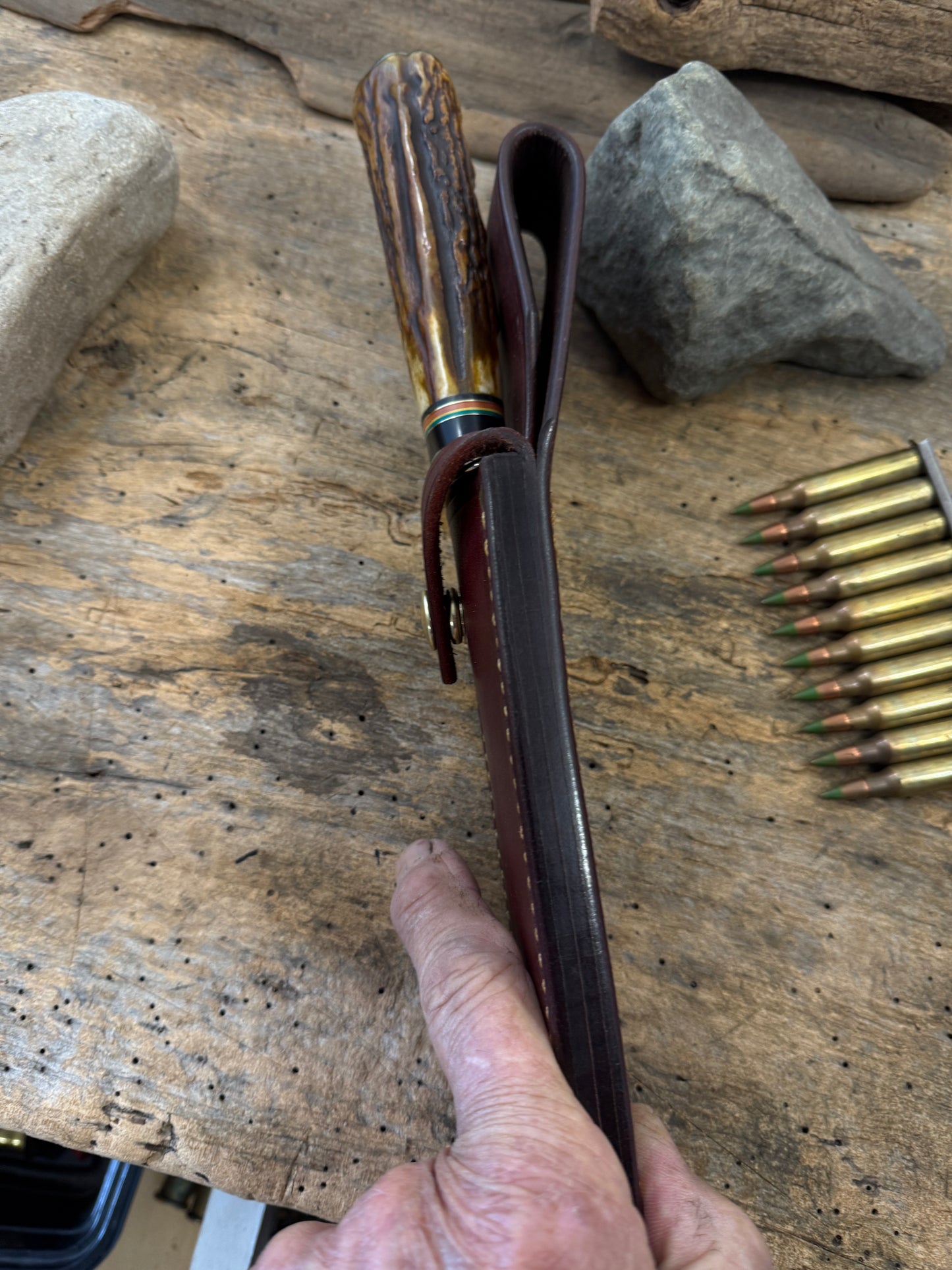 Treeman DBL Skull Fighter 6 3/4" Heavy Duty Hammer Mark Blade Finger Grip Stag