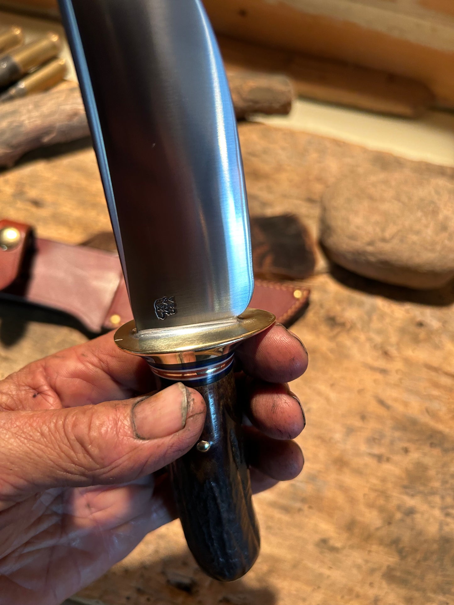 Treeman Iron Mountain Hunter 4 5/8" Blade Blood Stag Brass