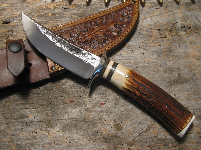 J. Behring Treeman Big Bay  Hunter Red Stag
