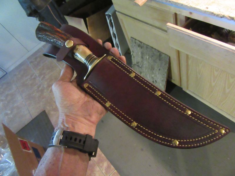 Treeman BIG Camp Knife Hammermark Killer RED Stag 