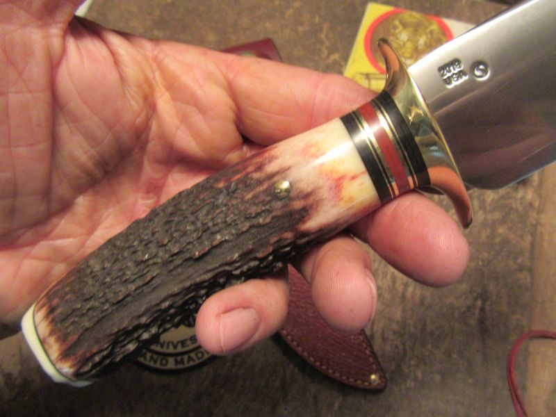    Big Bay Hunter Red Stag Hippo Cap Shark Skin Sheath