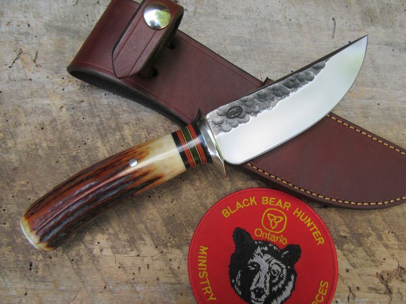               Treeman Knives Hammer mark Big bay hunter 