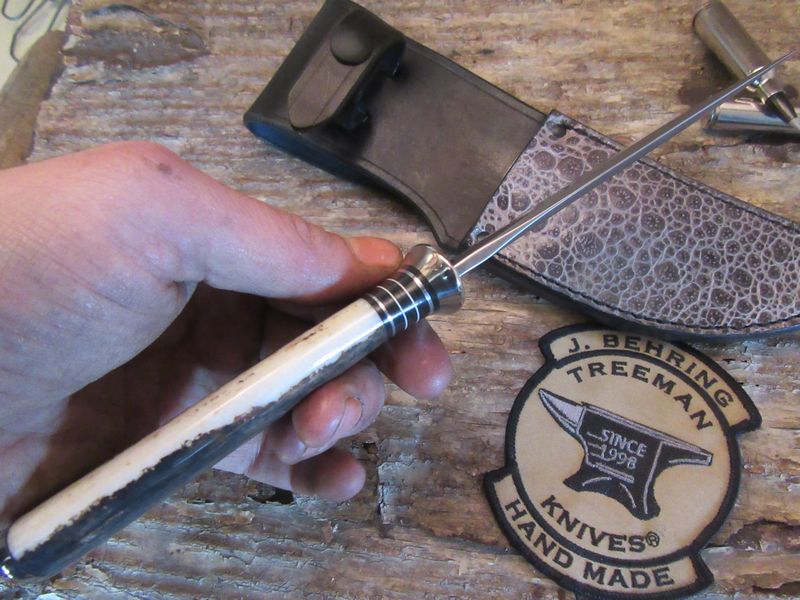                                                   Treeman Knives Ivory Fox River Hunter 